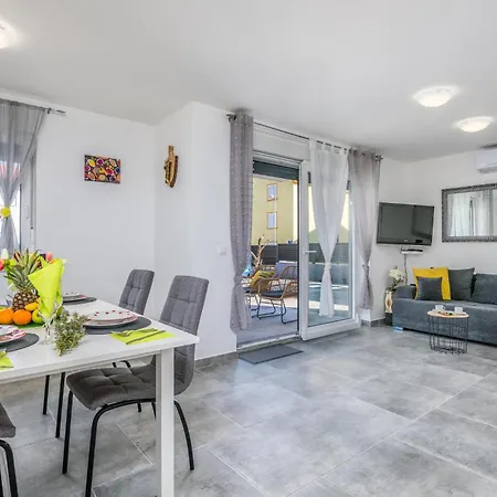 2 Bedroom Awesome In