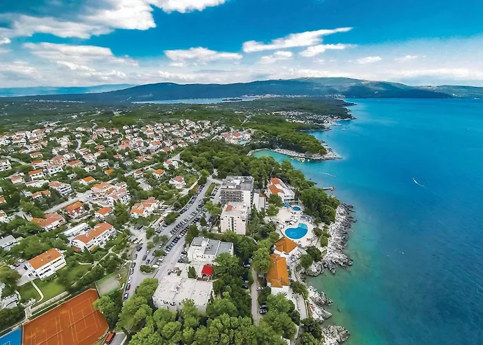 2 Bedroom Awesome In Apartman Čižići