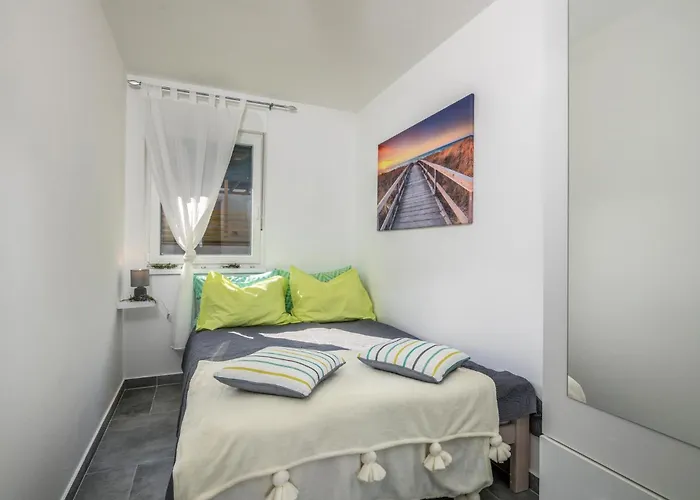 Lejlighed 2 Bedroom Awesome In *